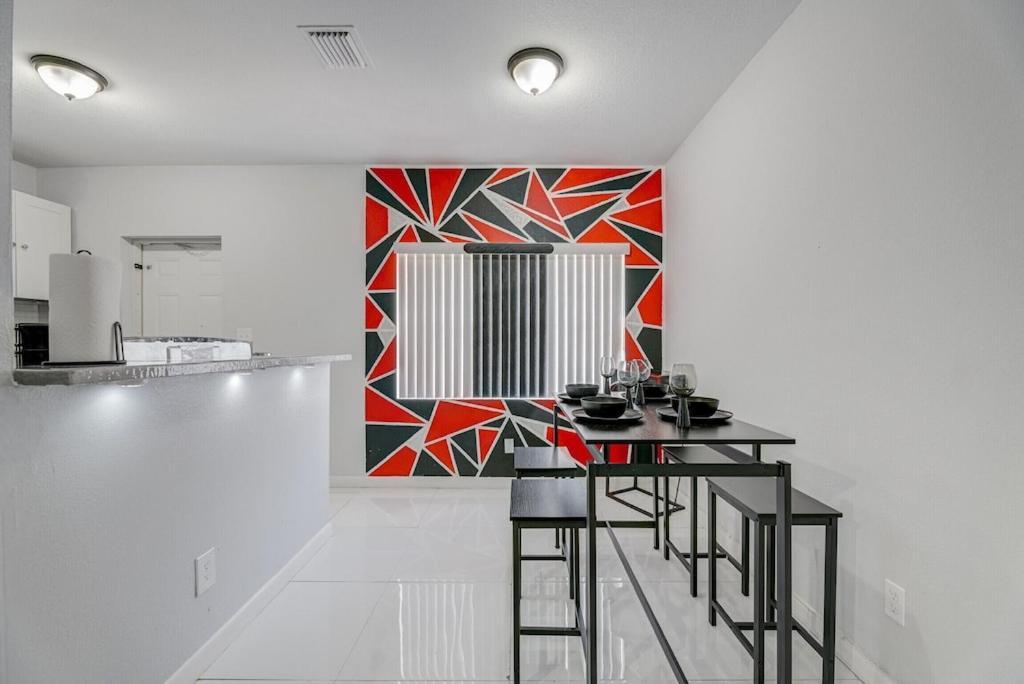 Deco Drive Miami • Near Hard Rock Stadium • South Beach • Wynwood Esterno foto